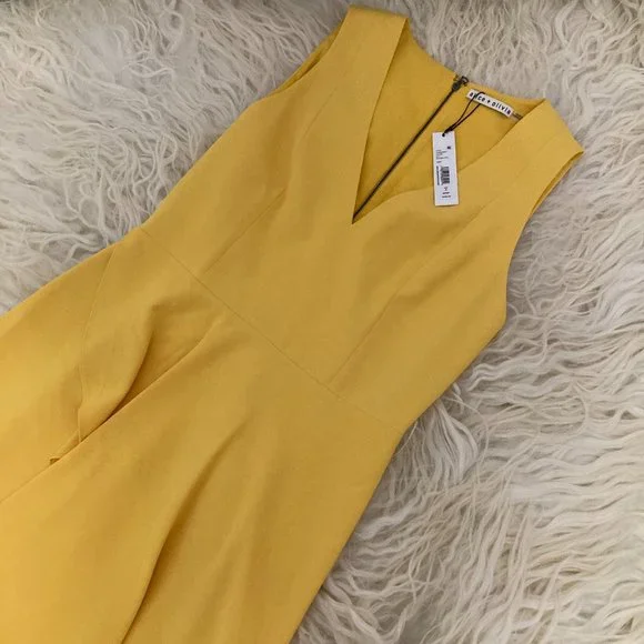 Alice + Olivia Callie Asymmetrical Drape Dress - Picture 5 of 12